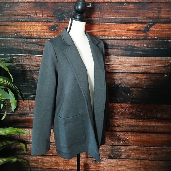 NWT Banana Republic Boyfriend Blazer M Gray Soft Knit Relaxed Jacket - Picture 7 of 11